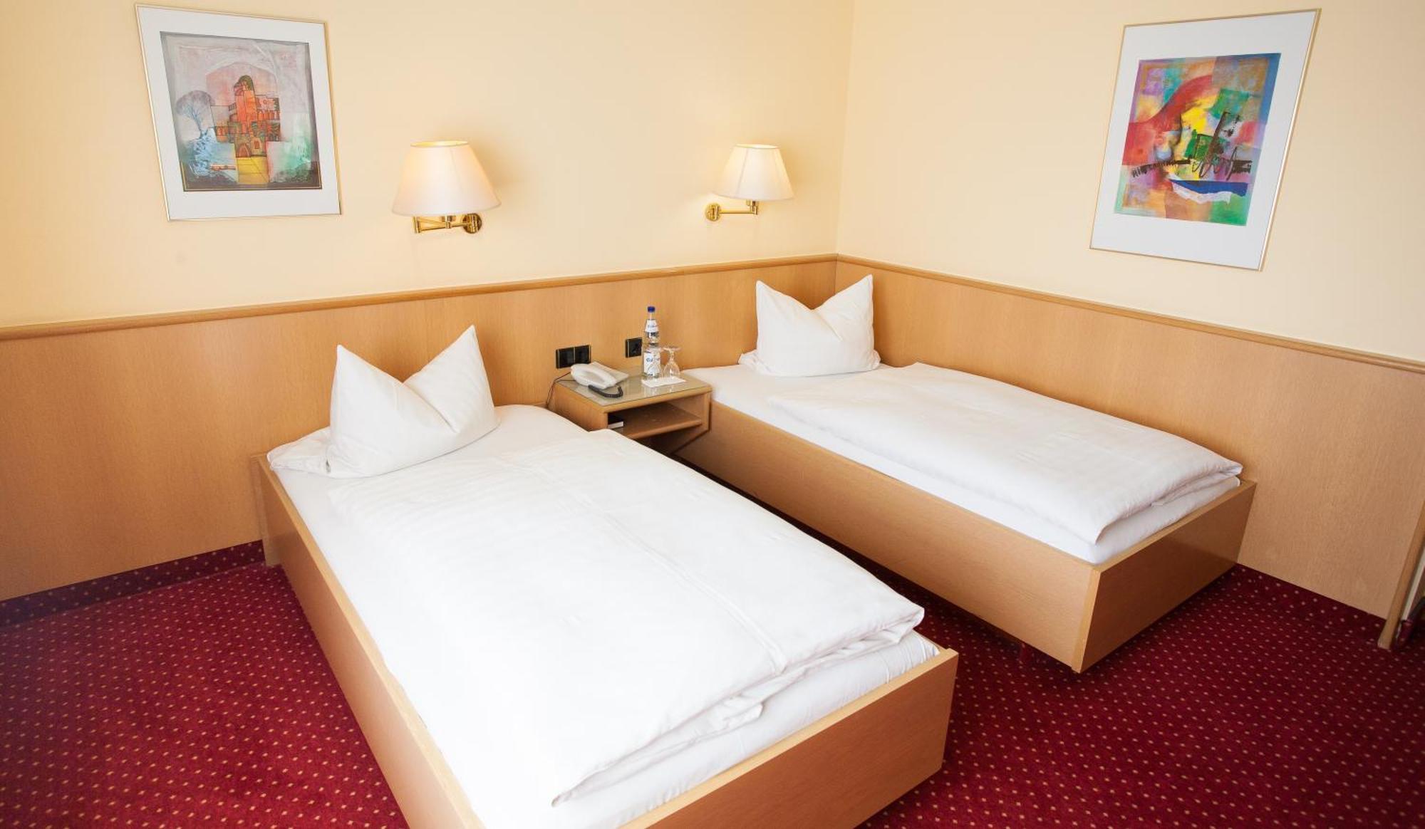 Hotel Restaurant Zur Post Lohfelden Eksteriør bilde